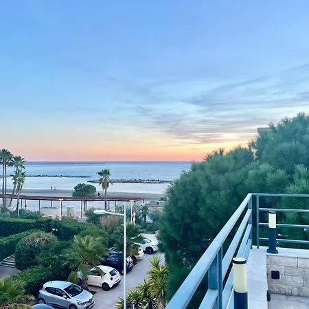 Nid Azuréen – à Deux Pas De La Plage, 6p * Saint-Laurent-du-Var